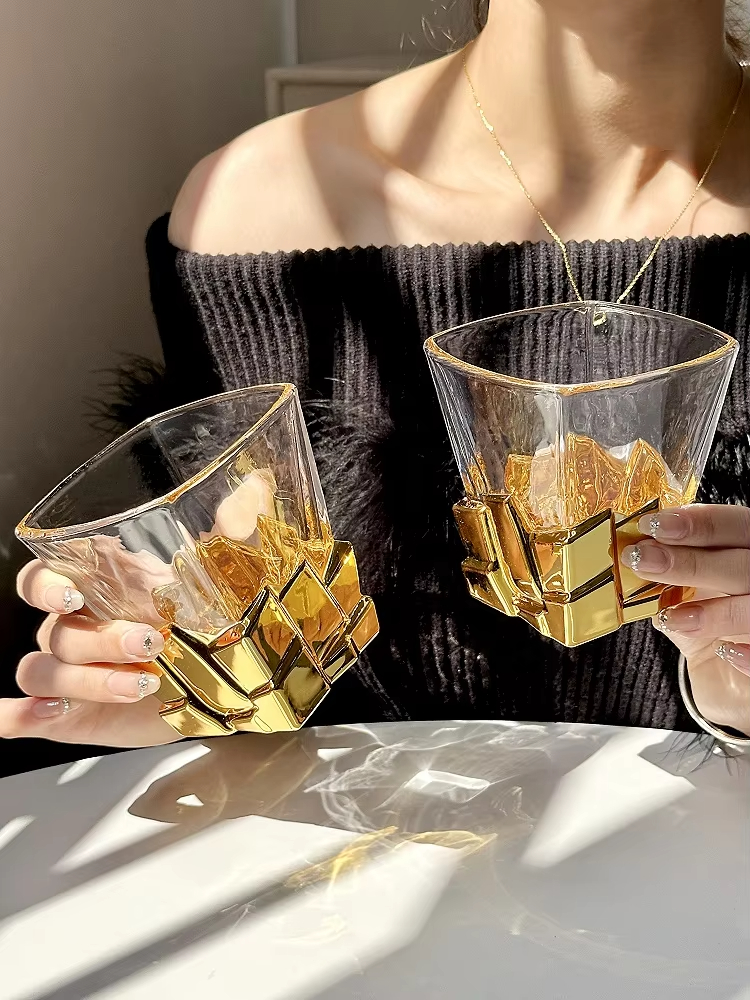 Creative Light Luxury Space Go - đánh giá và giá Wine In Beer Glass